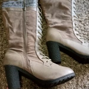 Size 8 women's winter calf high boots.